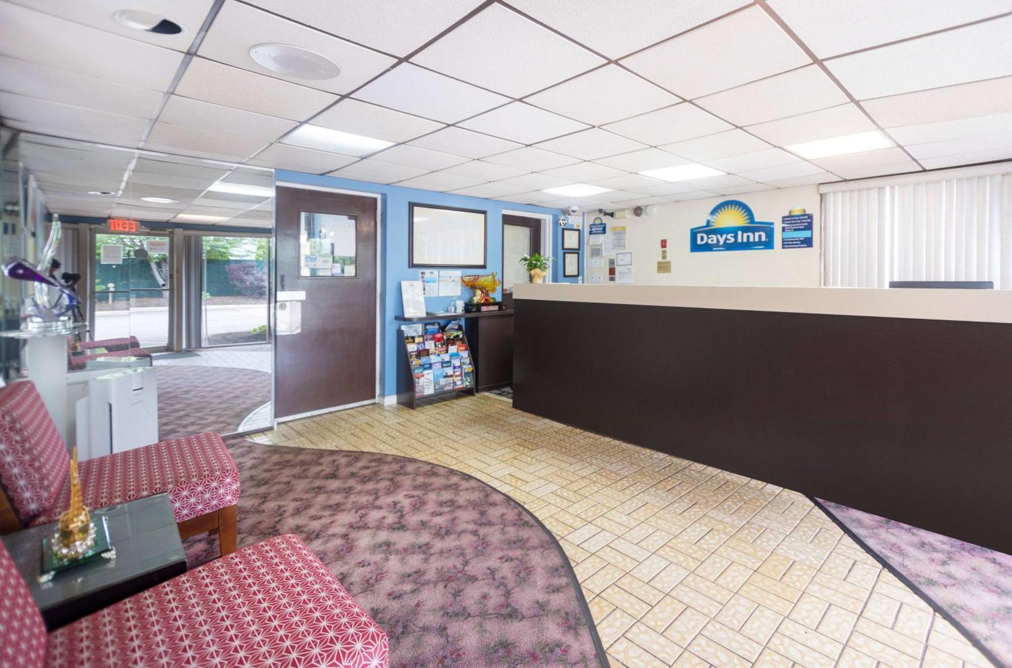 Days Inn By Wyndham Hicksville Long Island Kültér fotó